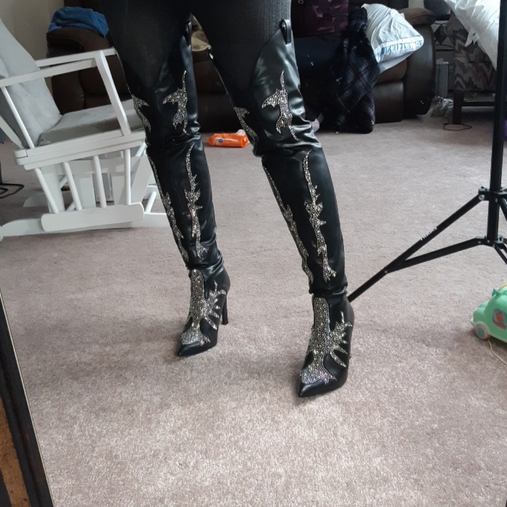 Black fitted 1000 rhinestones on fire thigh high - Picture 8 of 8